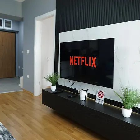 Aurora Apartment *